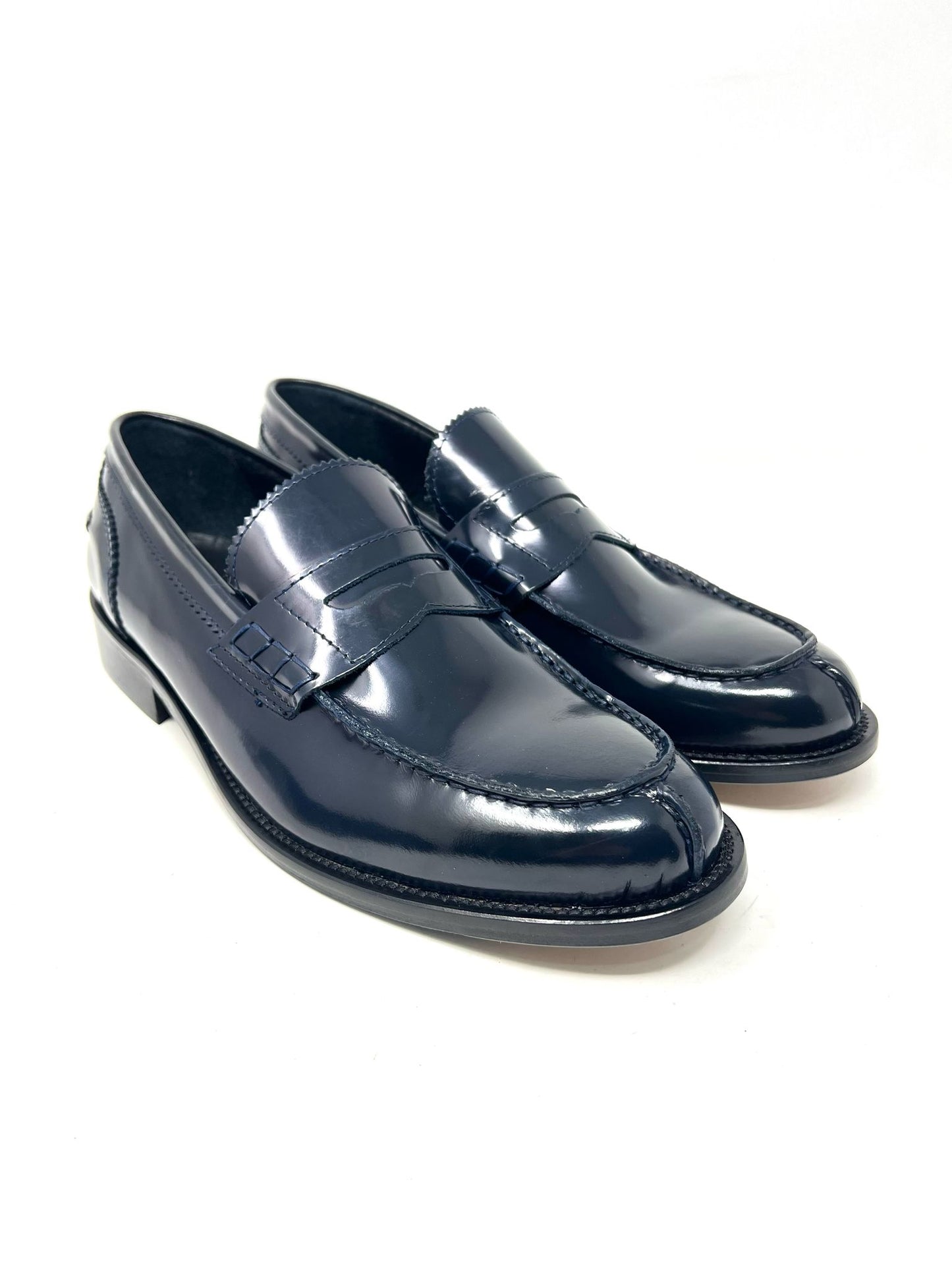 College real leather, leather sole with anti-slip sole