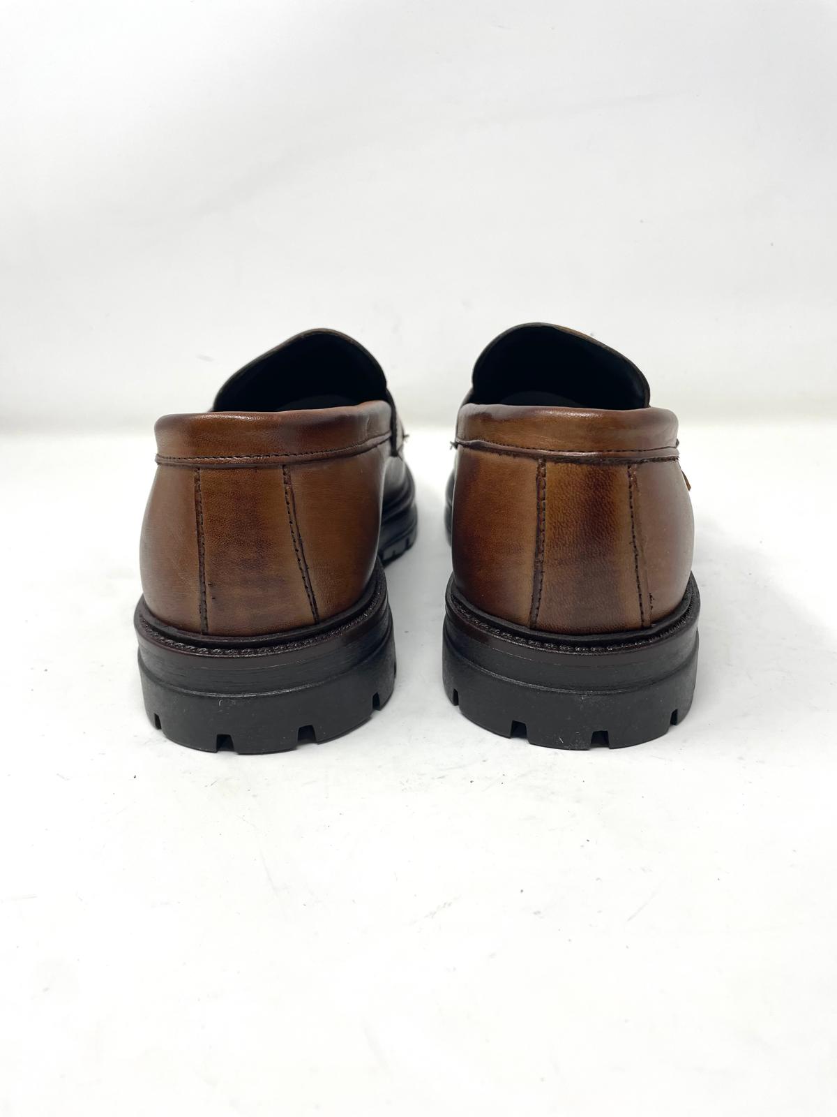 Mocassino doppia fibbia fondo vibram in vera pelle made in italy