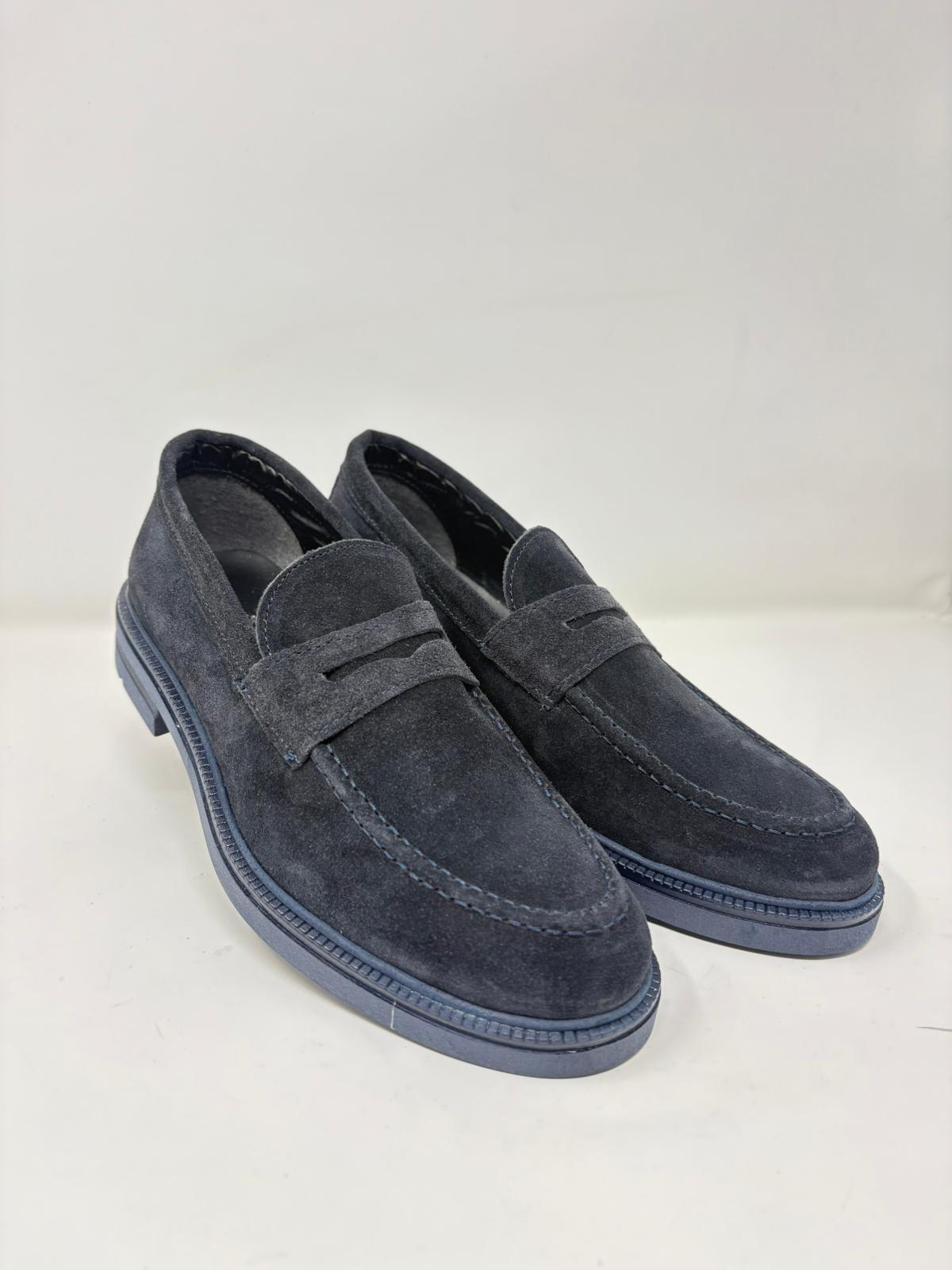 Mocassino College in Pelle Scamosciata con Fondo Vibram – Made in Italy