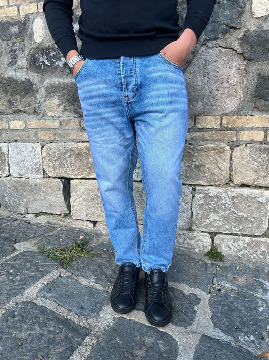 Jeans Capri Uomo in Tela Ferma – Stile Deciso e Linea Pulita