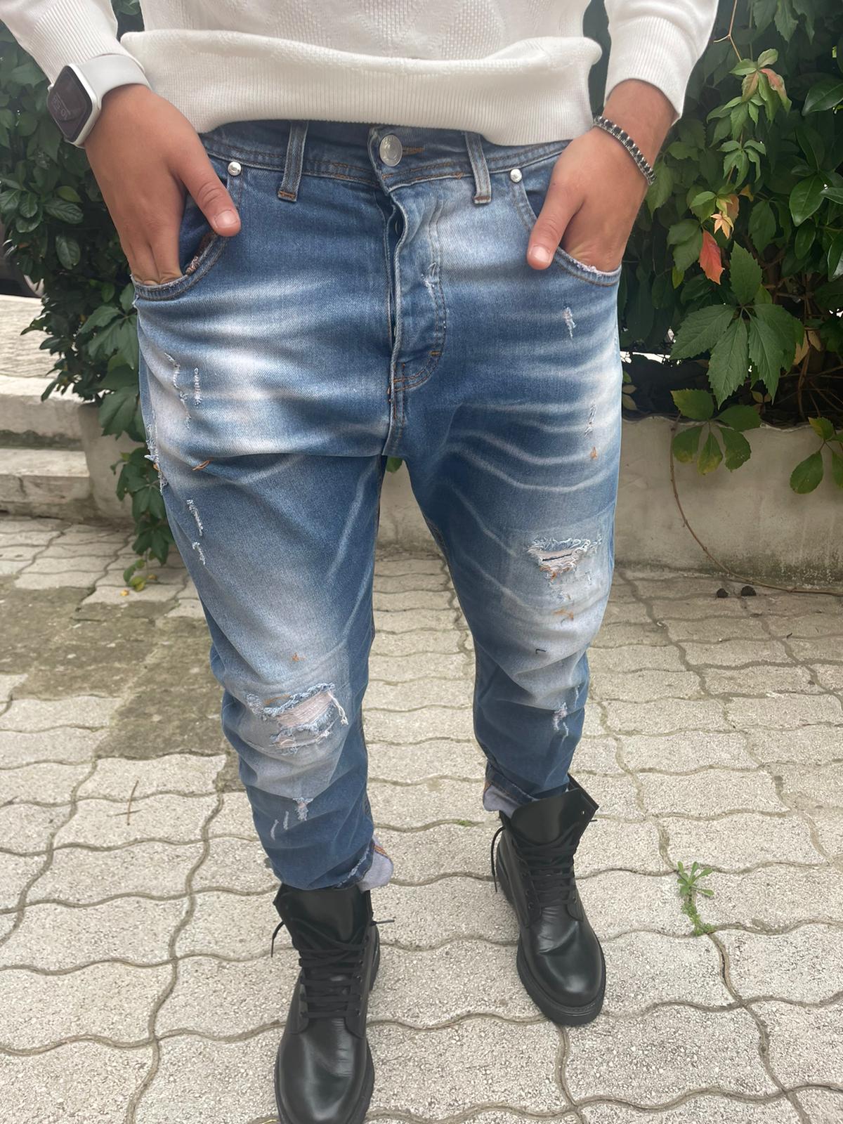 jeans strappetti e rattoppi  slavato slim fit