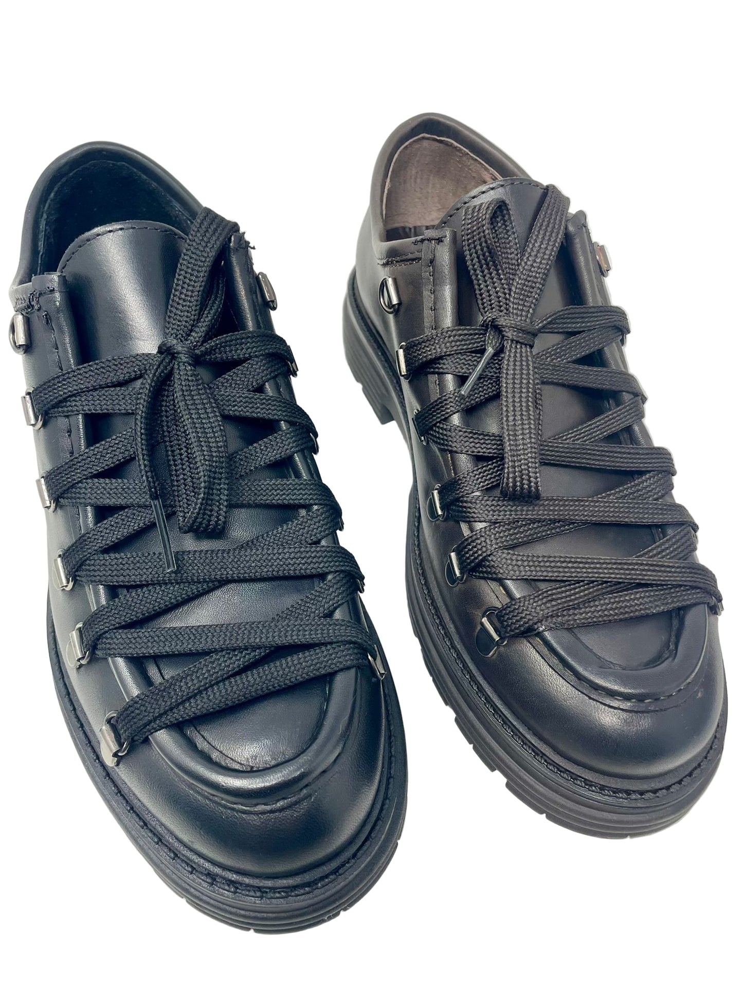 Pedula bassa in pelle di vitello fondo vibram