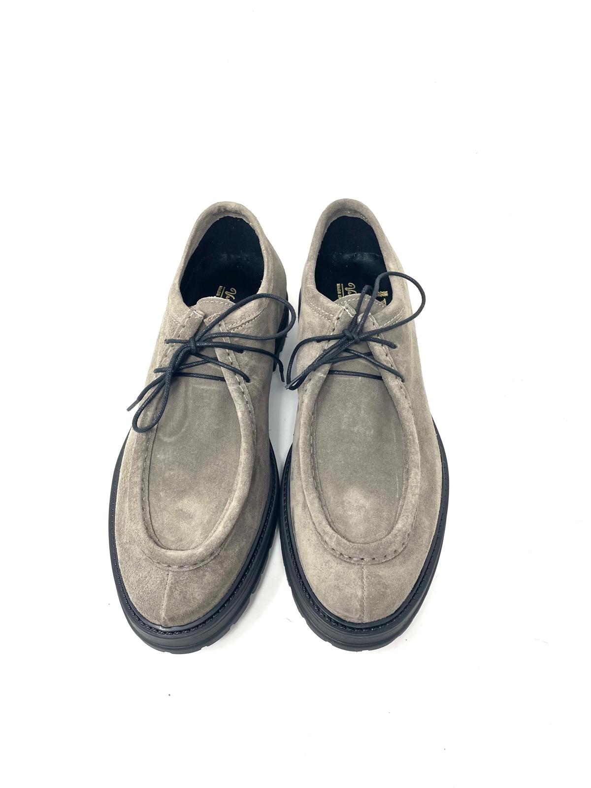 Scarpa modello ingegnere cucita a mano in vera pelle scamosciata  made in italy