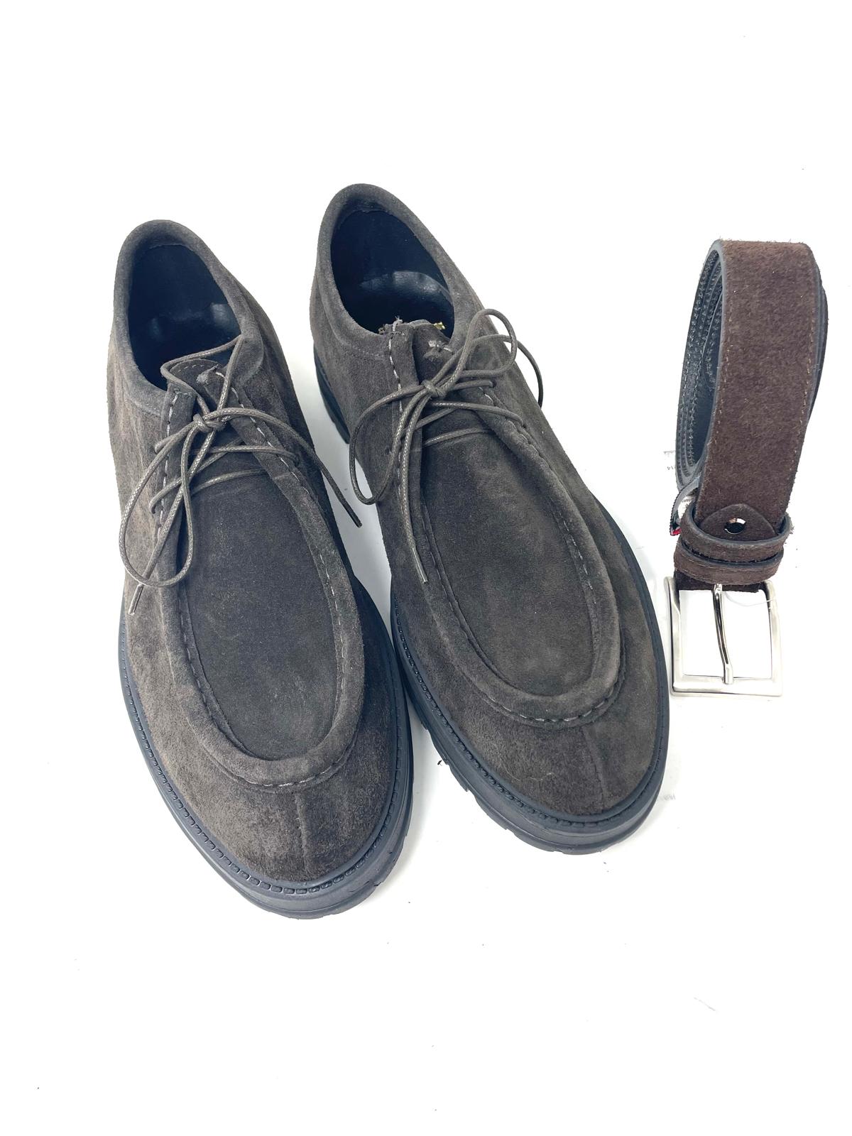 Scarpa modello ingegnere cucita a mano in vera pelle scamosciata  made in italy