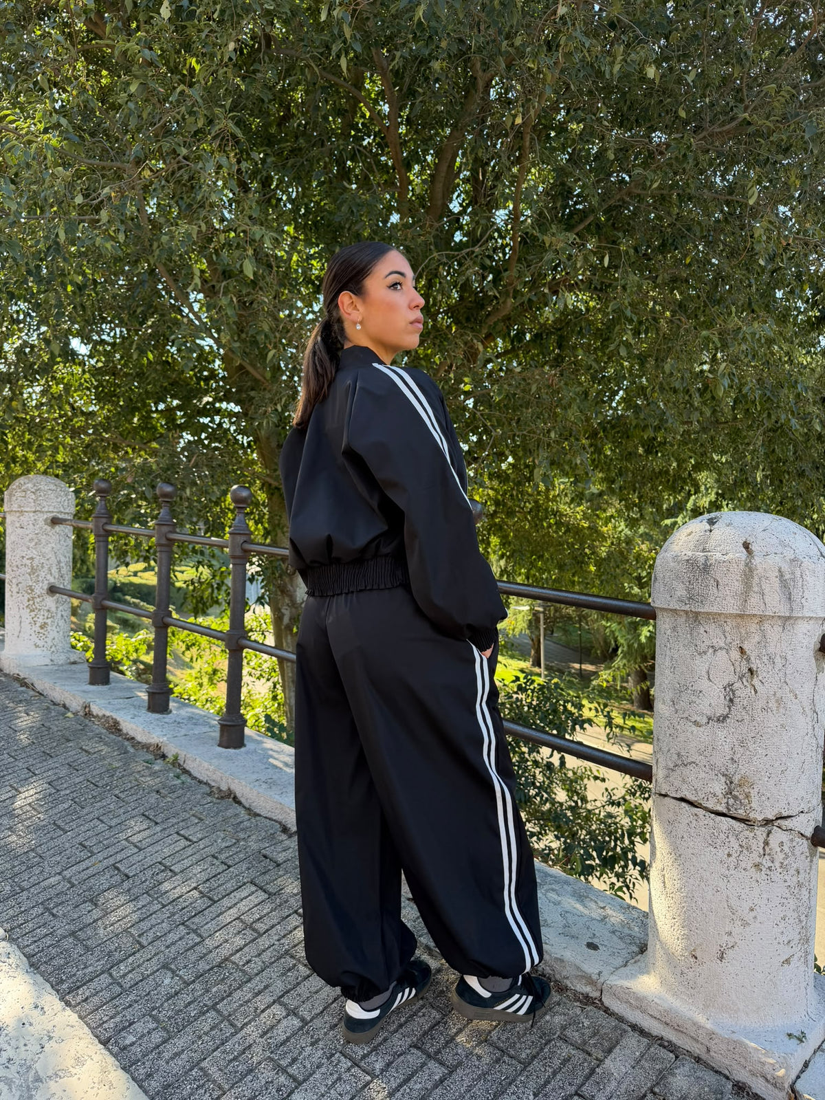 PANTALONE DONNA CON BANDA IN TESSUTO TECNICO