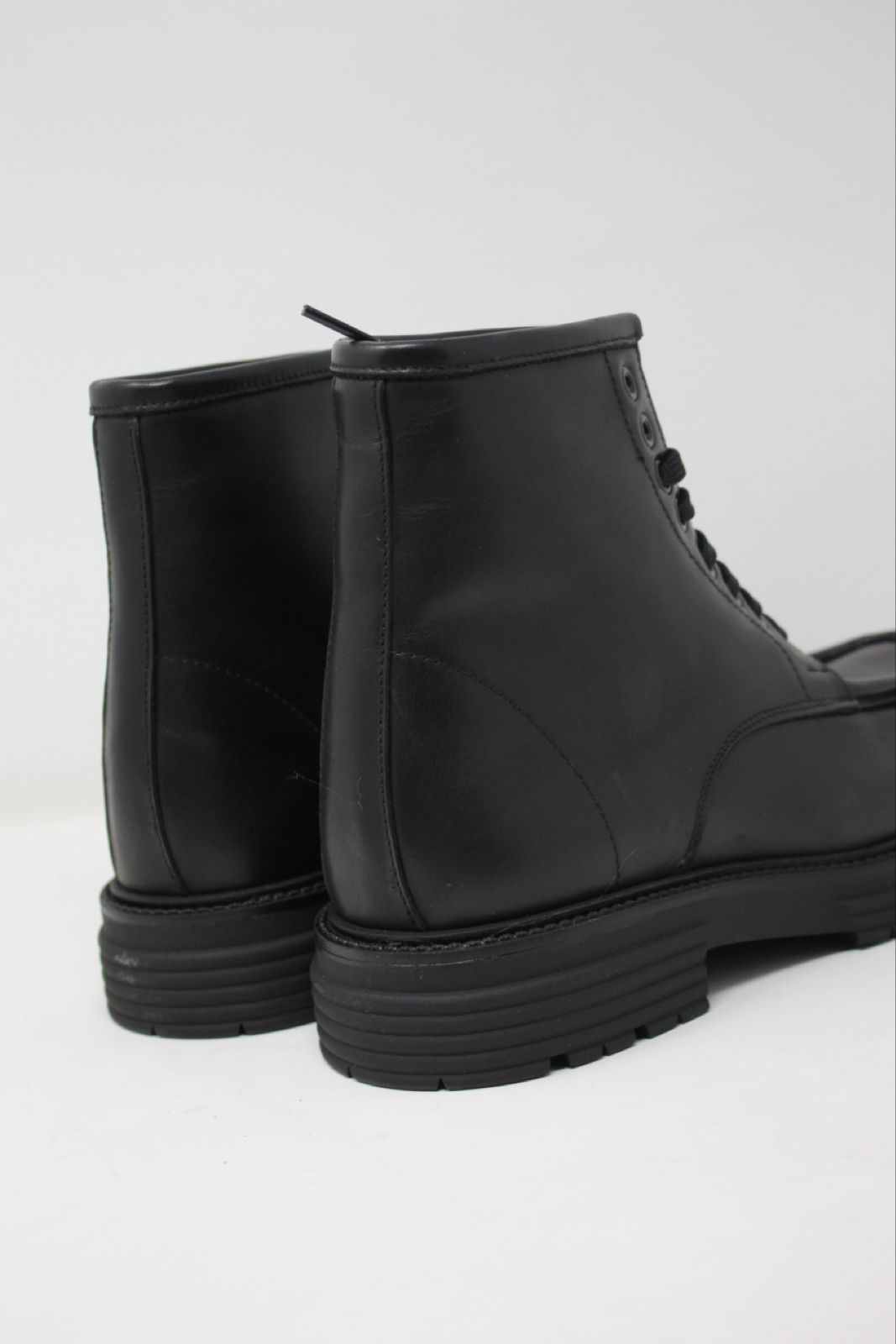 Stivaletto scarponcino vitello pelle spazzolata made in Italy fondo vibram