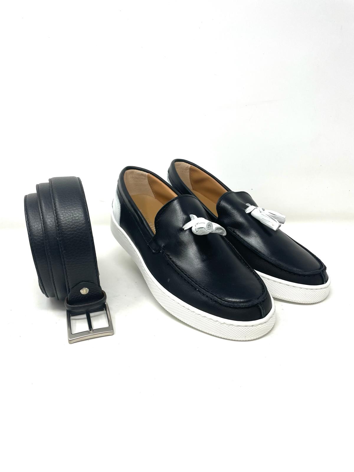 Mocassino con nappine modello Maddalena in vera pelle bicolore made in Italy fondo gomma cucito