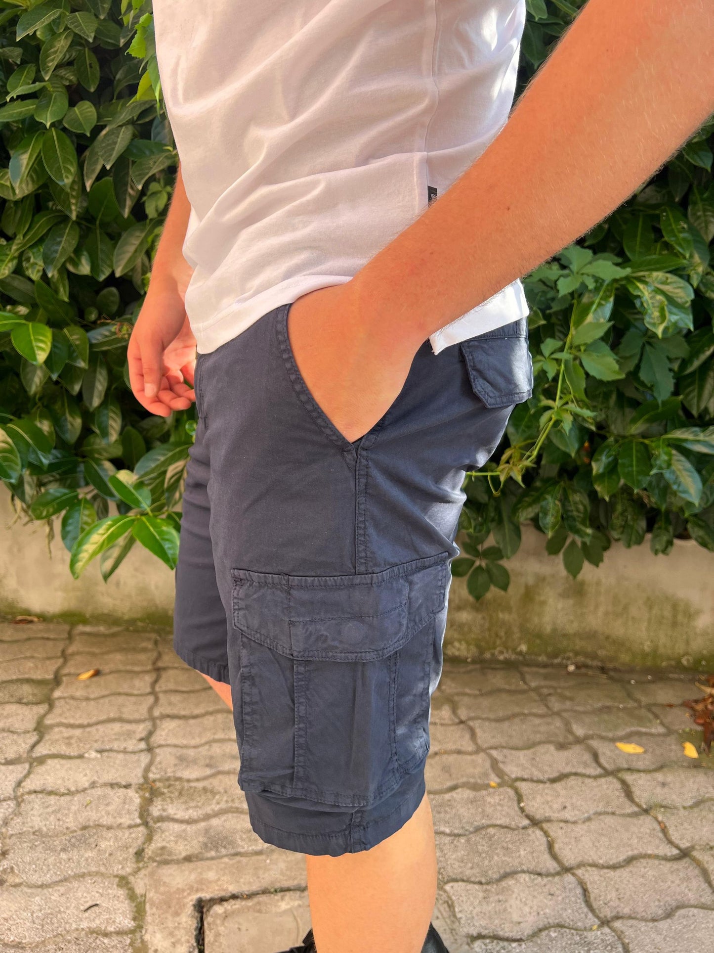 Bermuda Cargo da Uomo con Tasconi – Praticità e Stile Casual-Militare