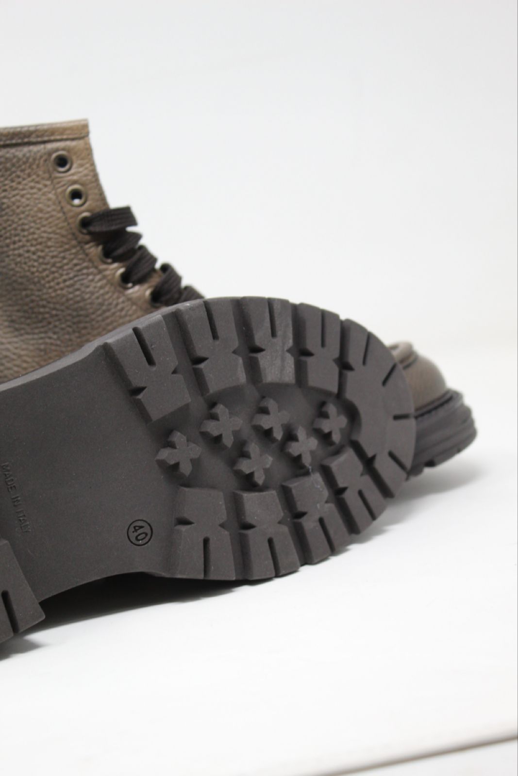 Stivaletto scarponcino pelle bottalata effetto vintage made in Italy fondo vibram