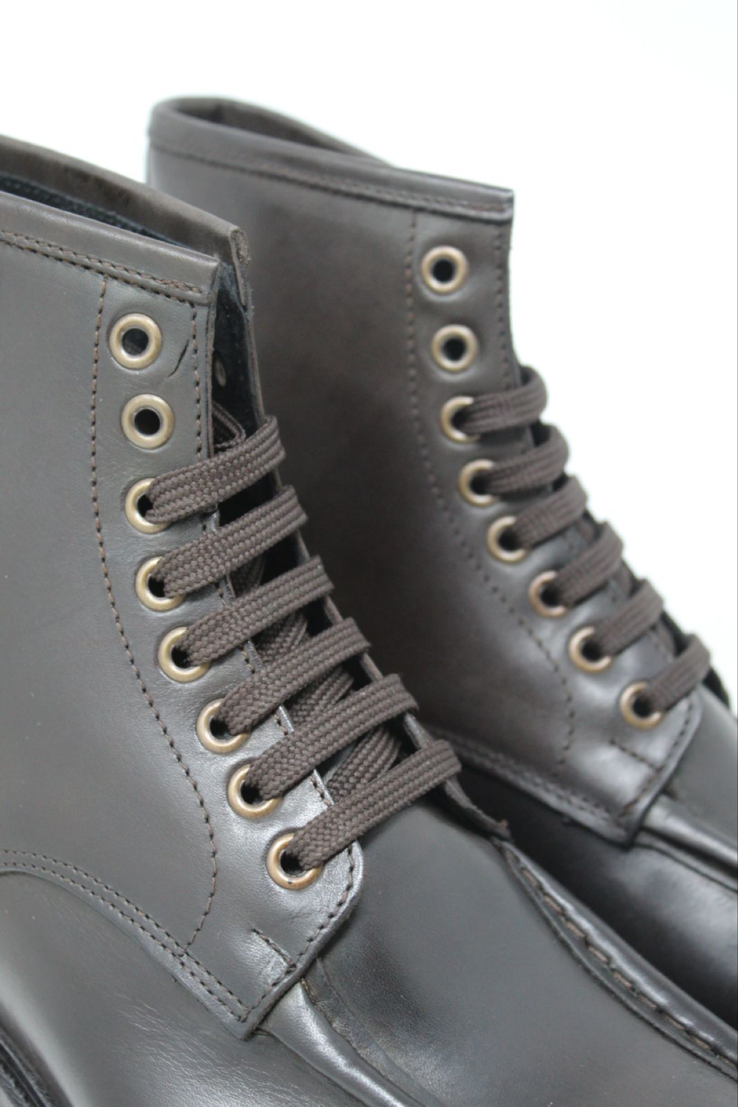 Stivaletto scarponcino vitello pelle spazzolata made in Italy fondo vibram