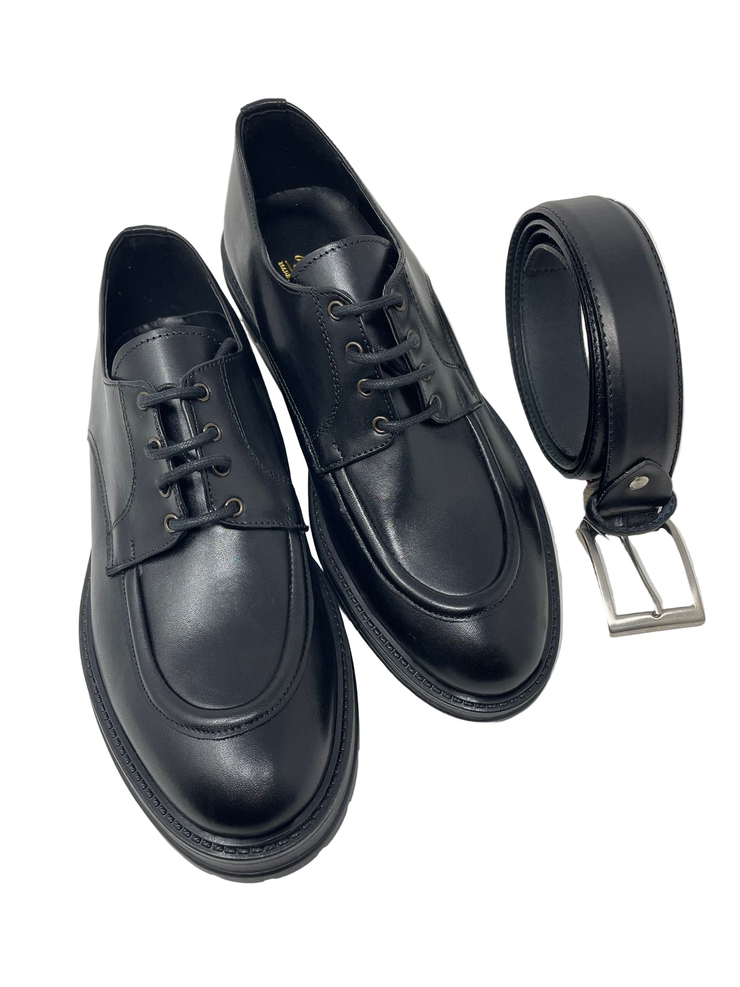 Stringata da uomo lavorata ad ago fondo vibram in vera pelle MADE IN ITALY