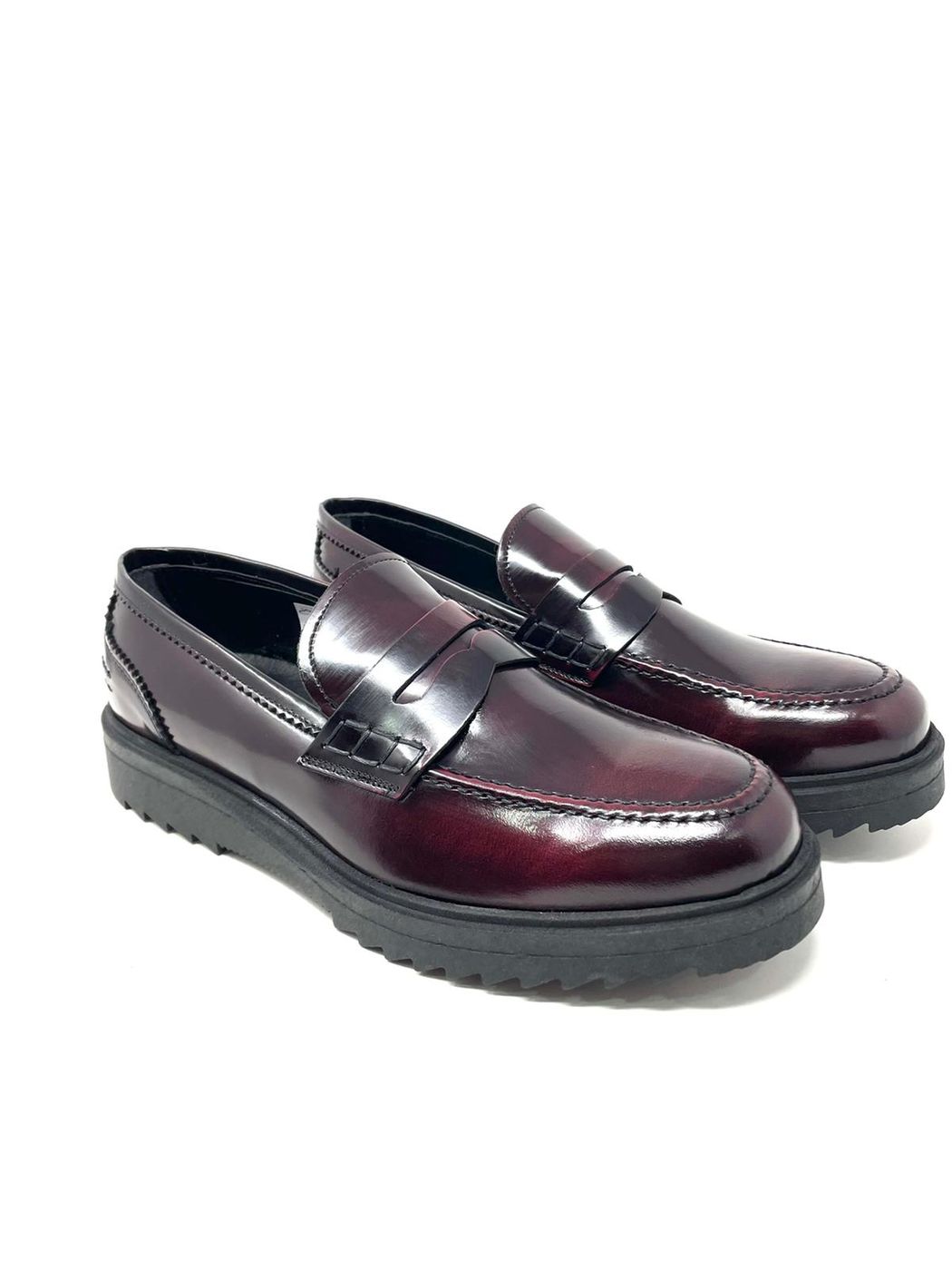 Patent moccasin with toothed rubber sole, real leather, made in Italy 