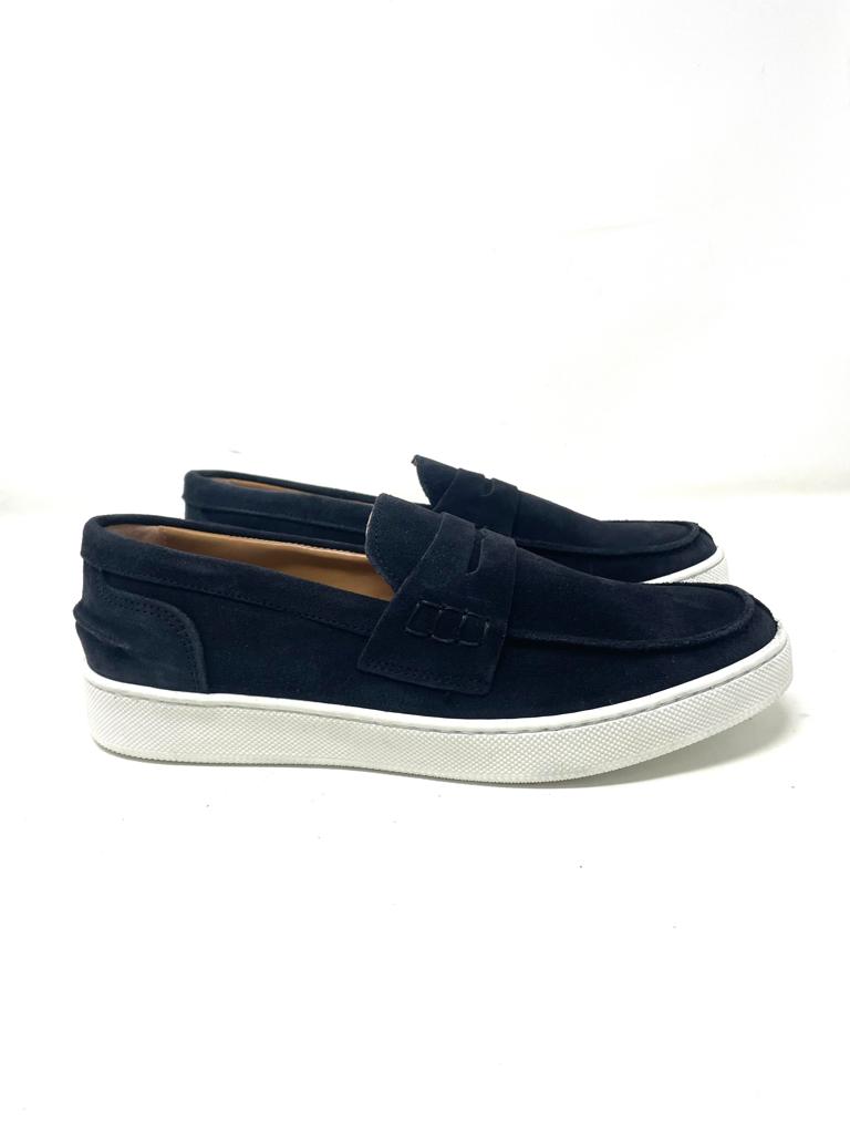 Suede moccasin
 Stitched rubber boat bottom