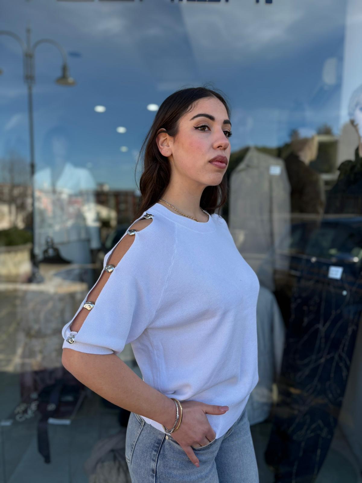 Maglia in Filo Spalla Scoperta
