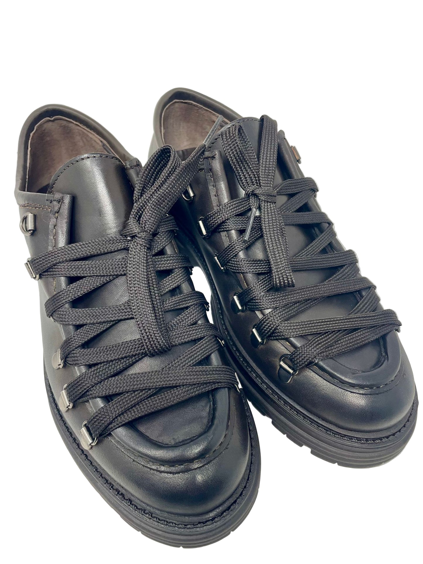 Pedula bassa in pelle di vitello fondo vibram