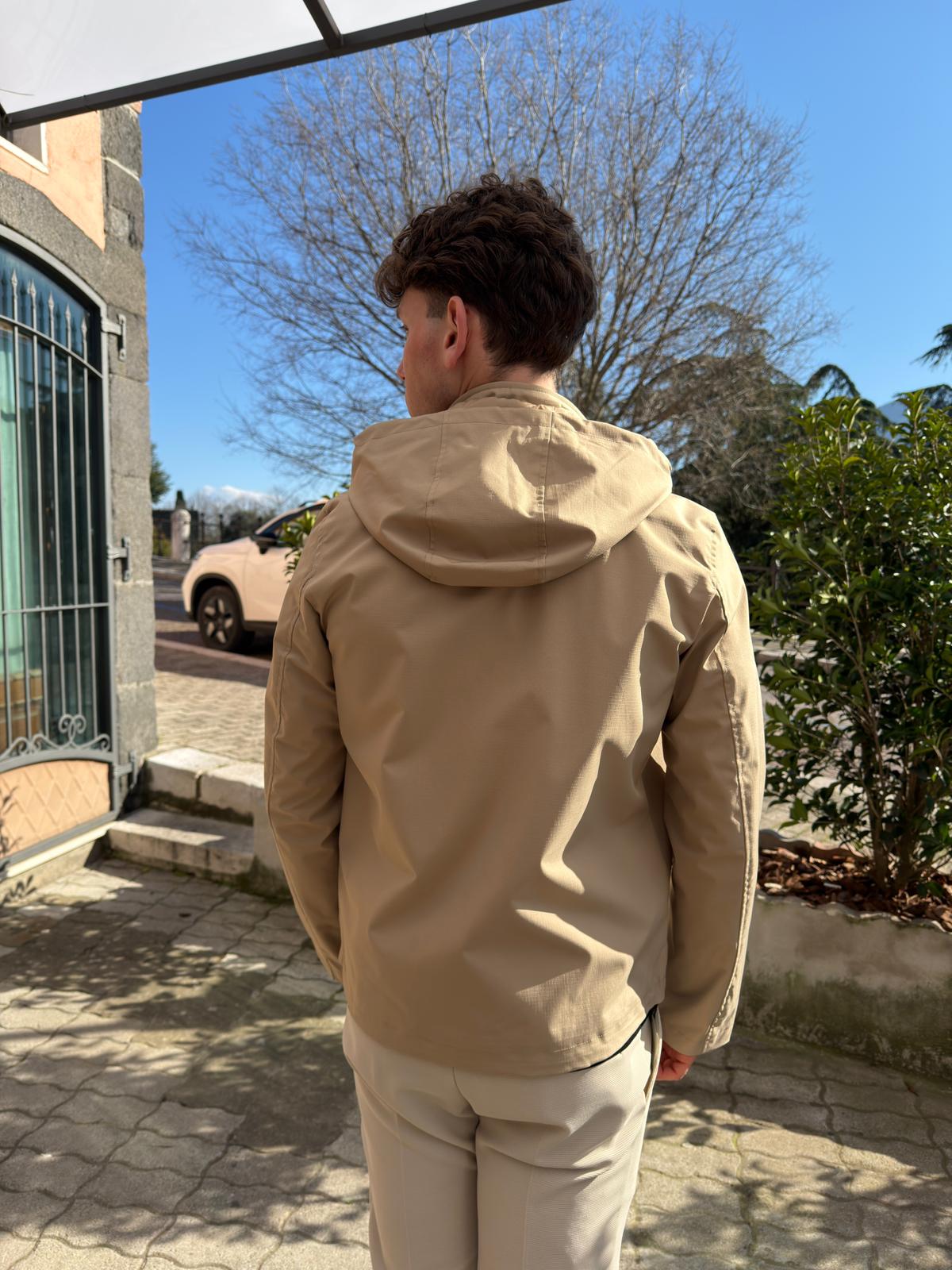 Giubbotto Estivo Uomo con Cappuccio Staccabile