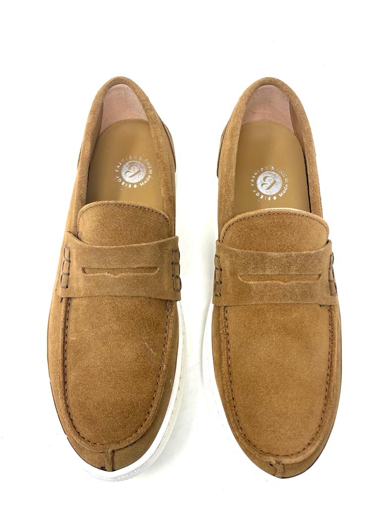 Suede moccasin
 Stitched rubber boat bottom