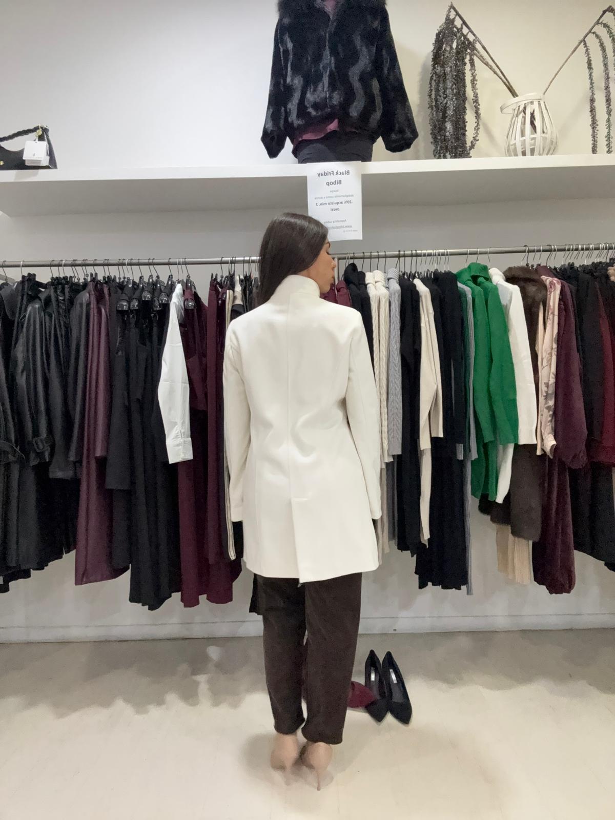 Cappottino donna coreana con bottoni oro