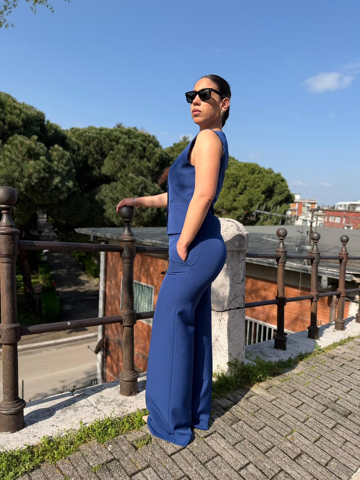 Completo Donna 3 Pezzi con Gilet e Bottoni Ricopert