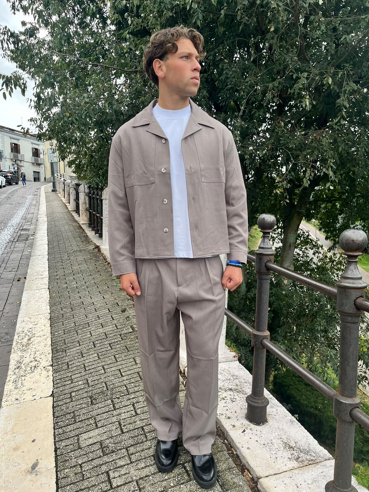 completo giacca e baggy