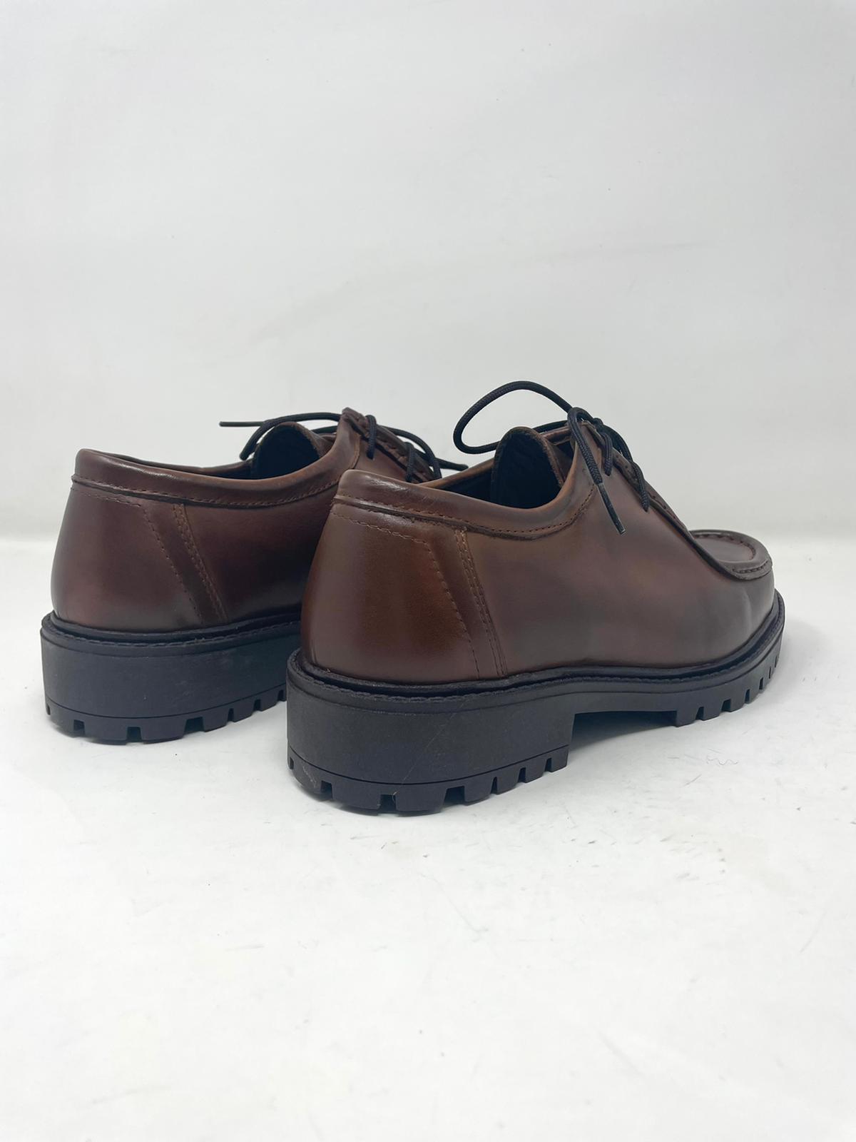 Scarpa modello ingegnere cucita a mano in vera pelle made in italy