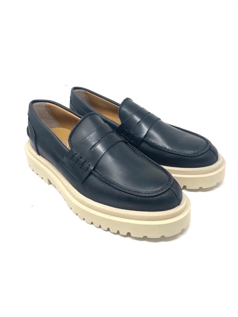 Mocassino rocciatore  vera pelle fondo ambra
made in italy