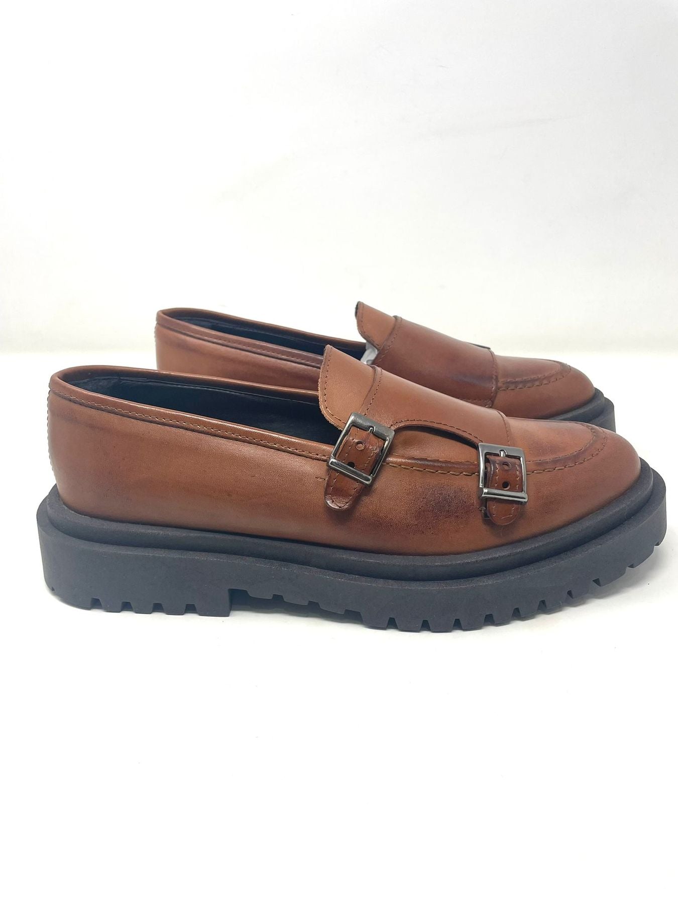 Real leather amber bottom rock climbing moccasin made in Italy