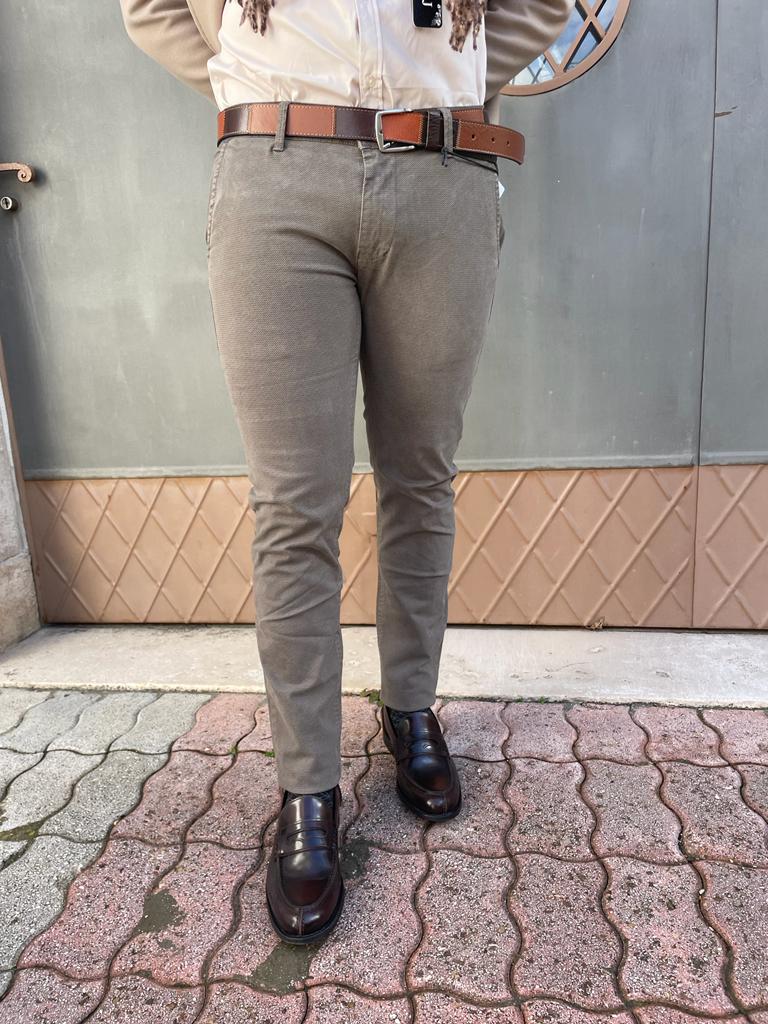 Micro patterned trousers