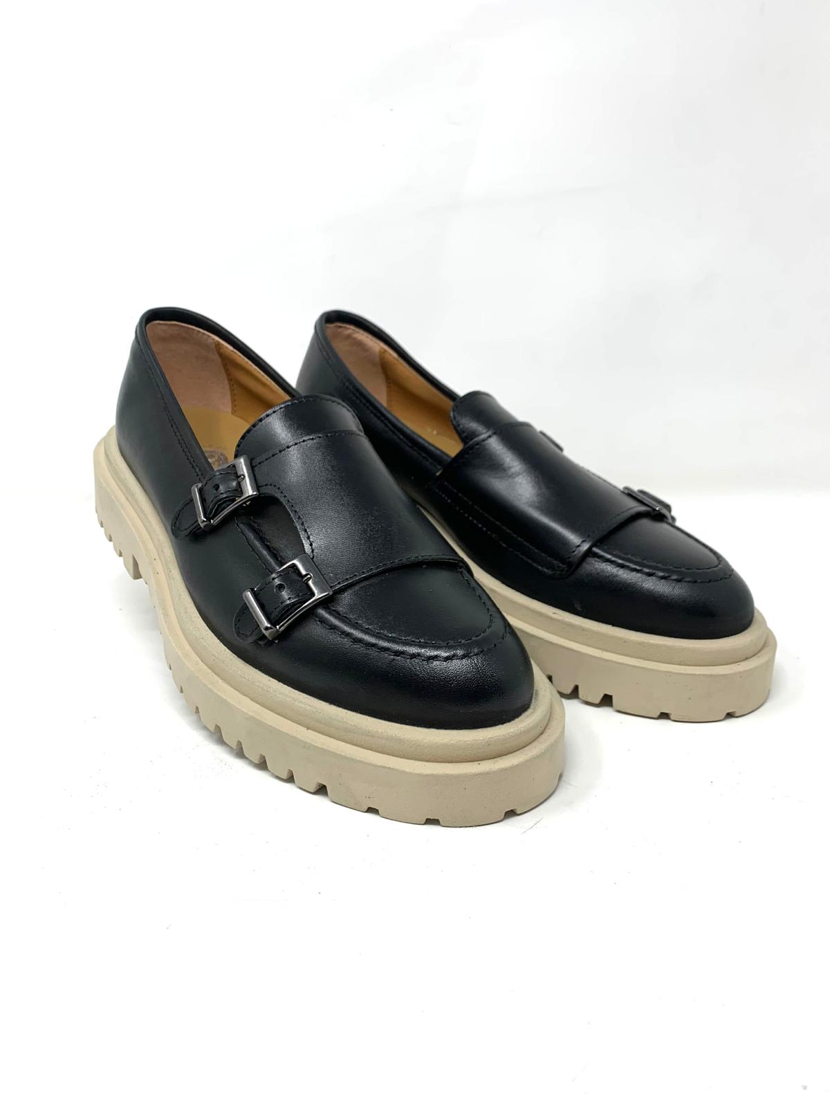 Real leather amber bottom rock climbing moccasin made in Italy