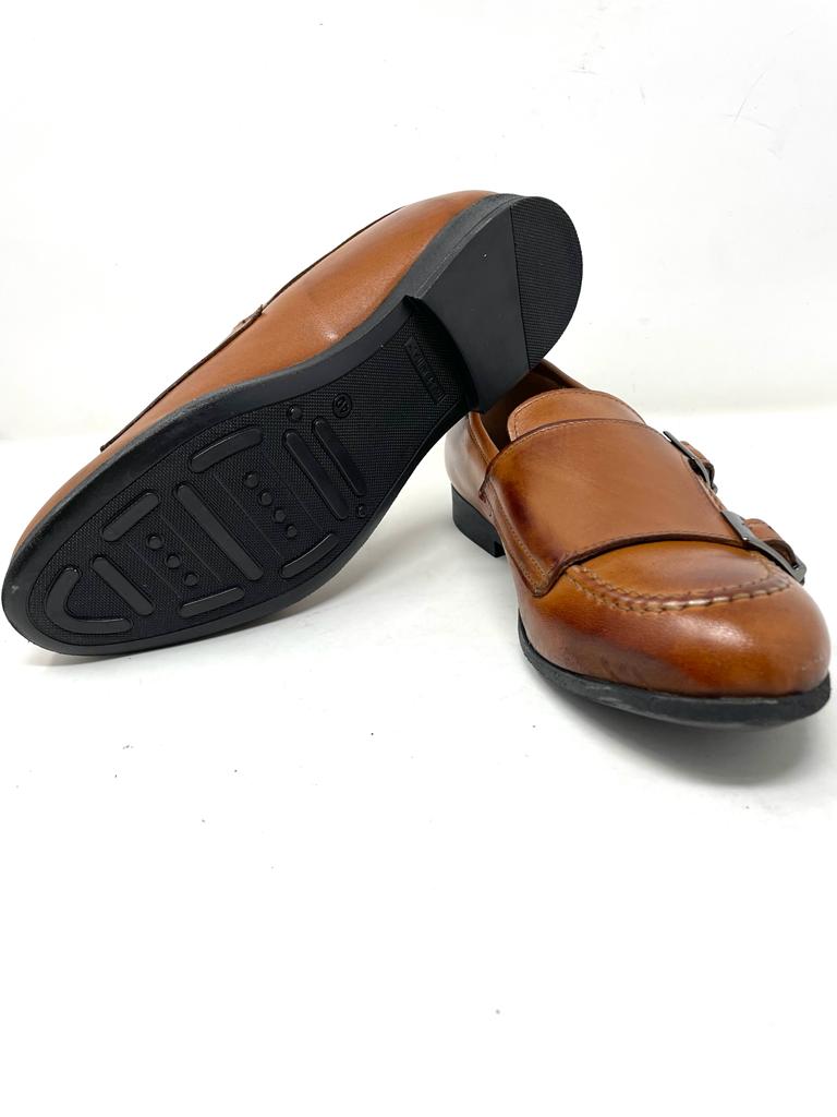 Double buckle moccasin with rubber sole