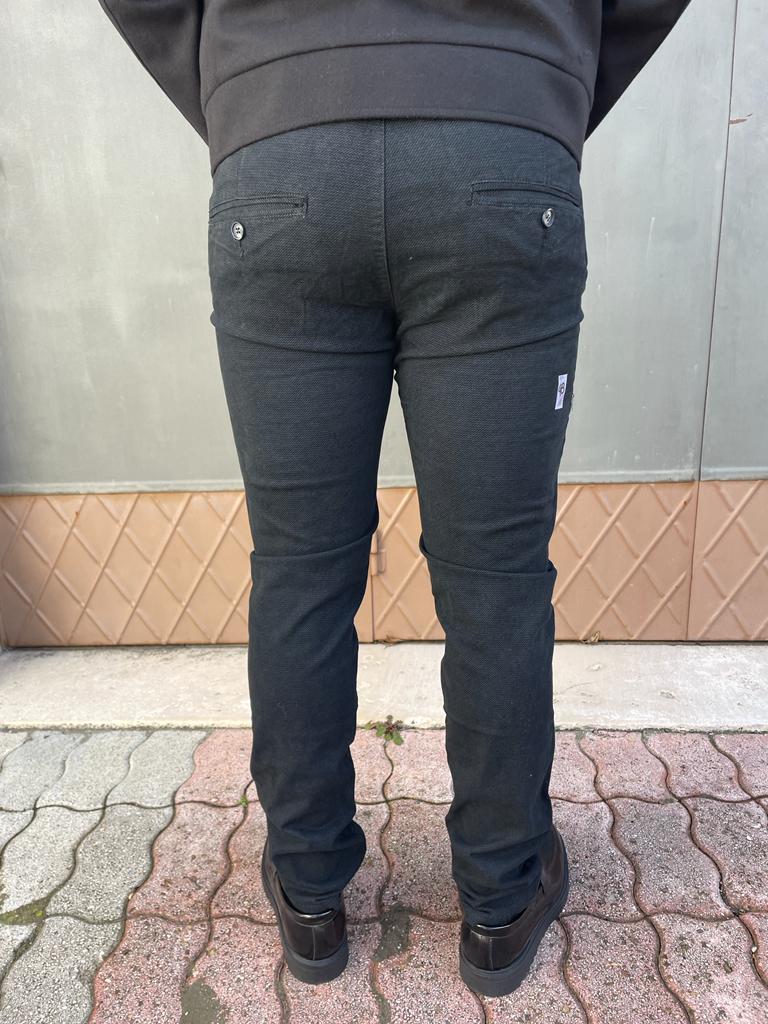 Micro patterned trousers