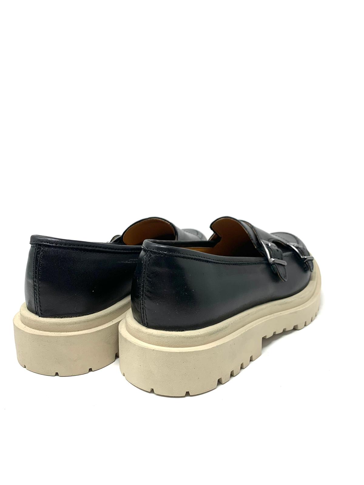 Real leather amber bottom rock climbing moccasin made in Italy