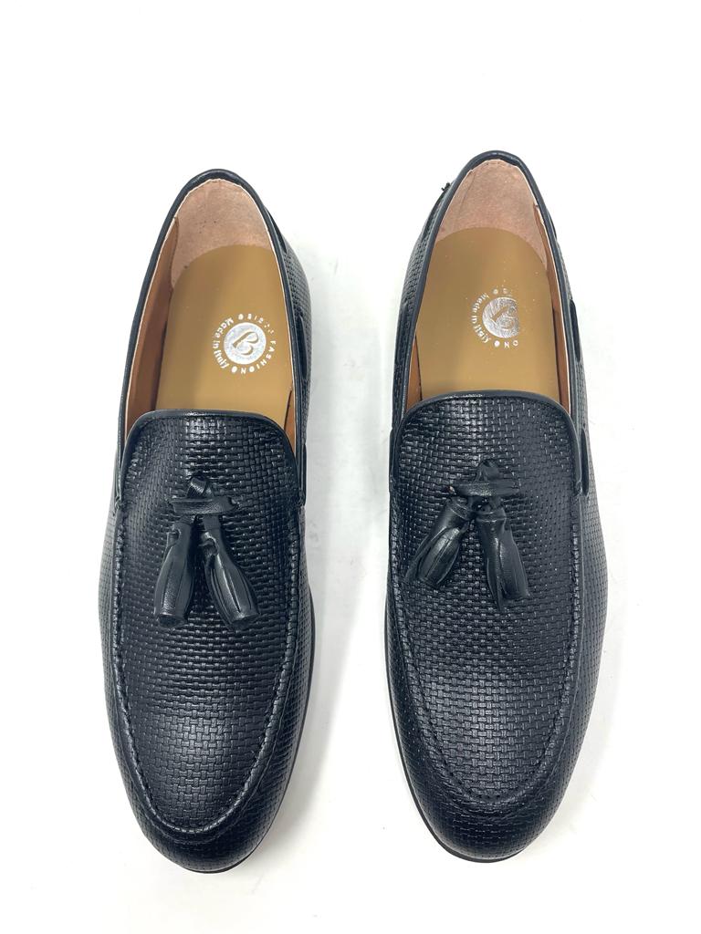 Men's woven leather moccasin with tassels
 made in Italy