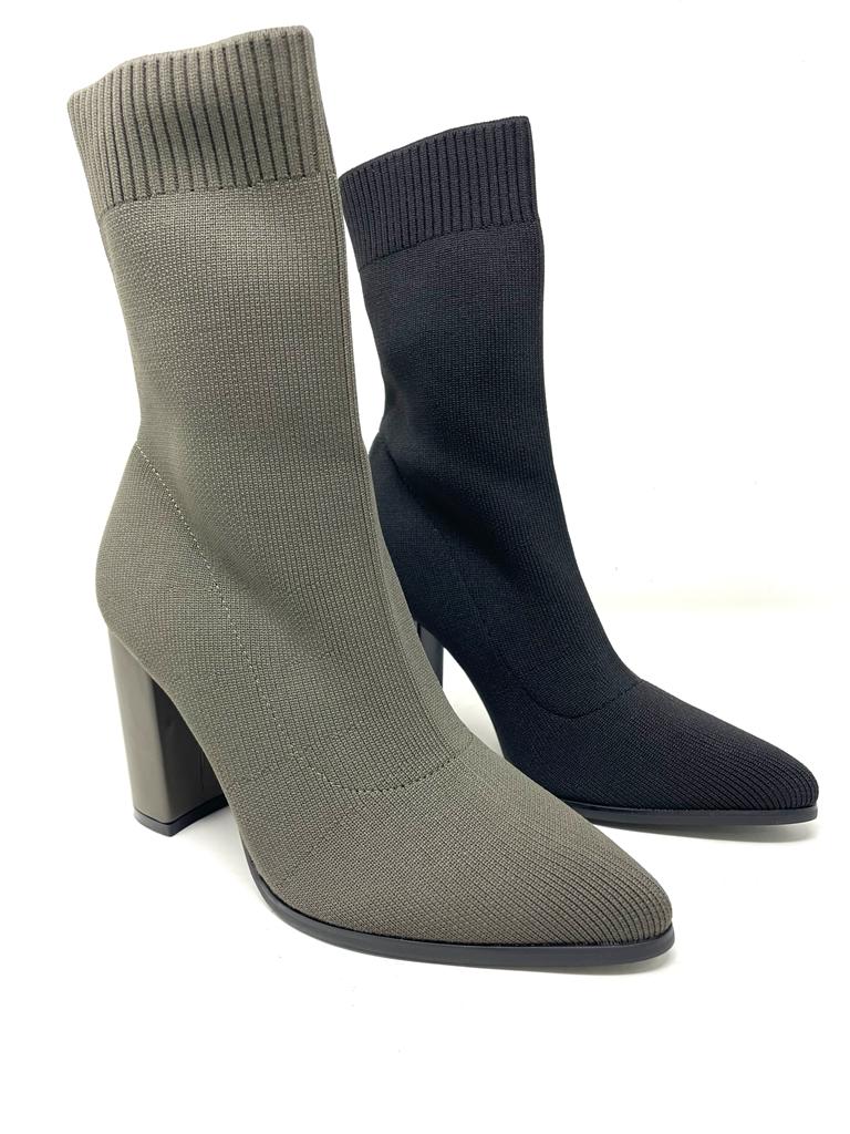 Low ankle boot with 10cm heel sock