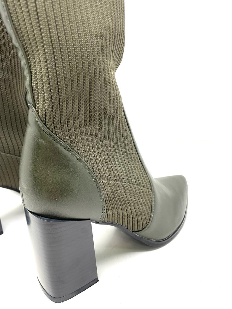 High boot with 10 heel sock