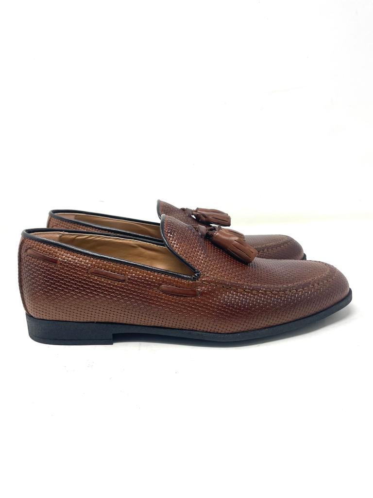 Men's woven leather moccasin with tassels
 made in Italy