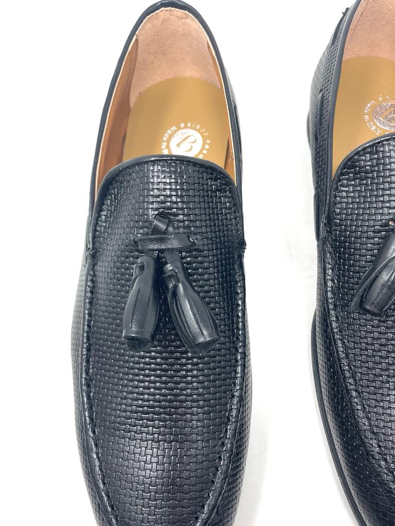 Men's woven leather moccasin with tassels
 made in Italy