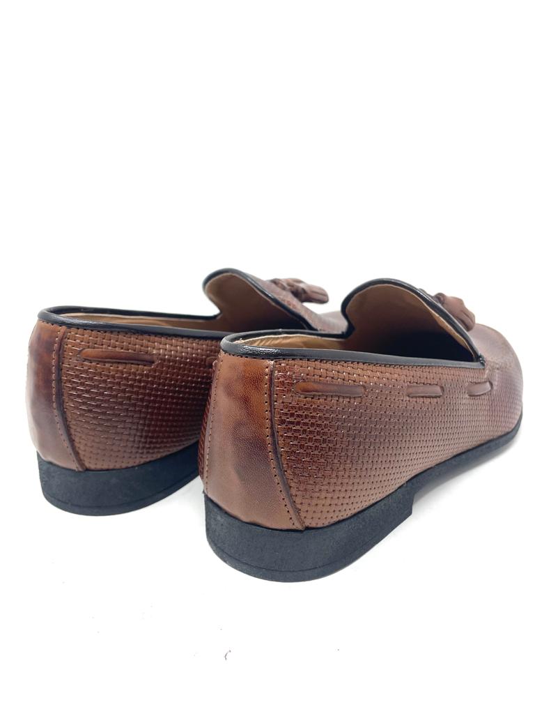 Men's woven leather moccasin with tassels
 made in Italy