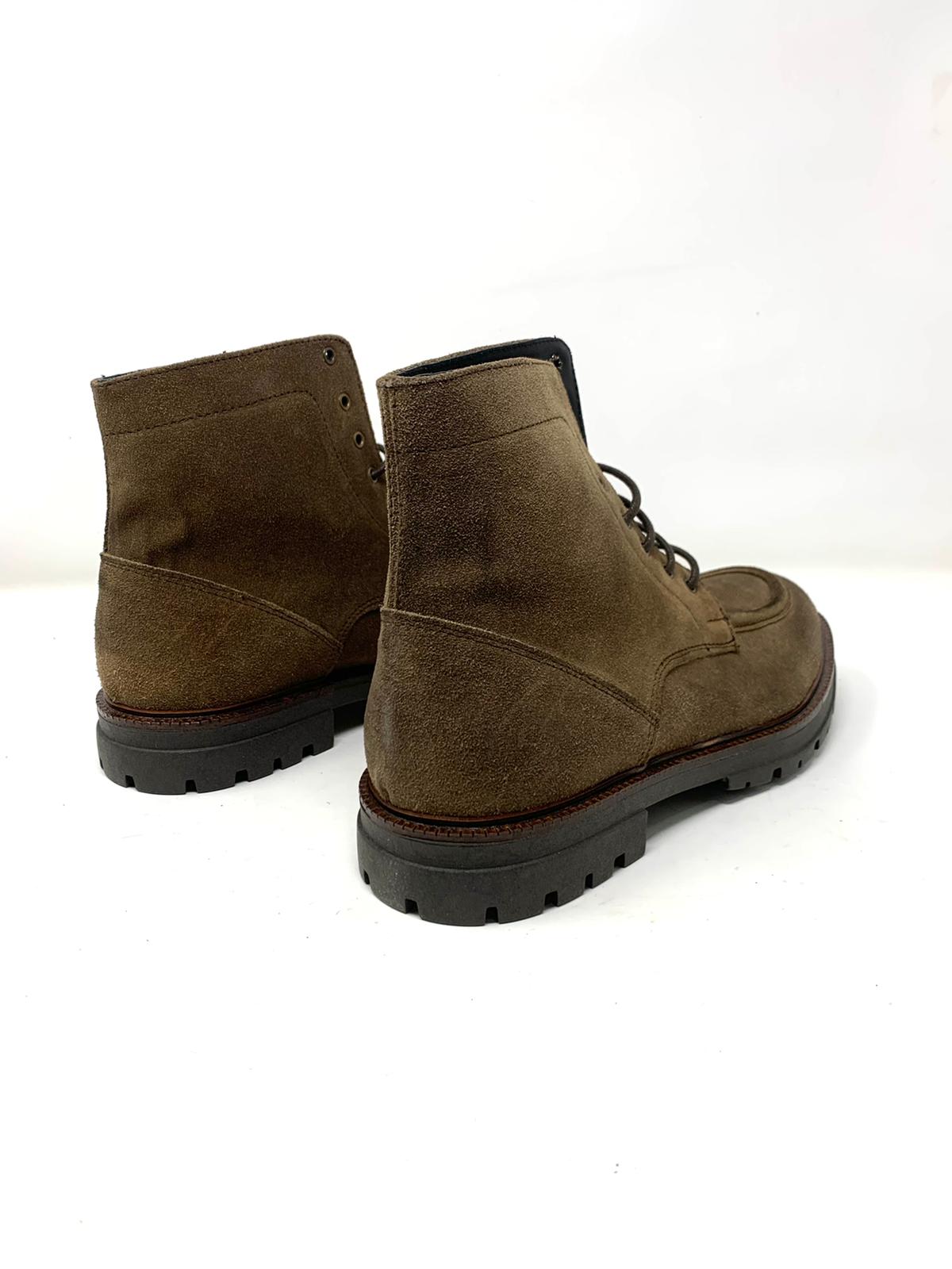 Scarpa alta stringata fondo light pelle scamosciata