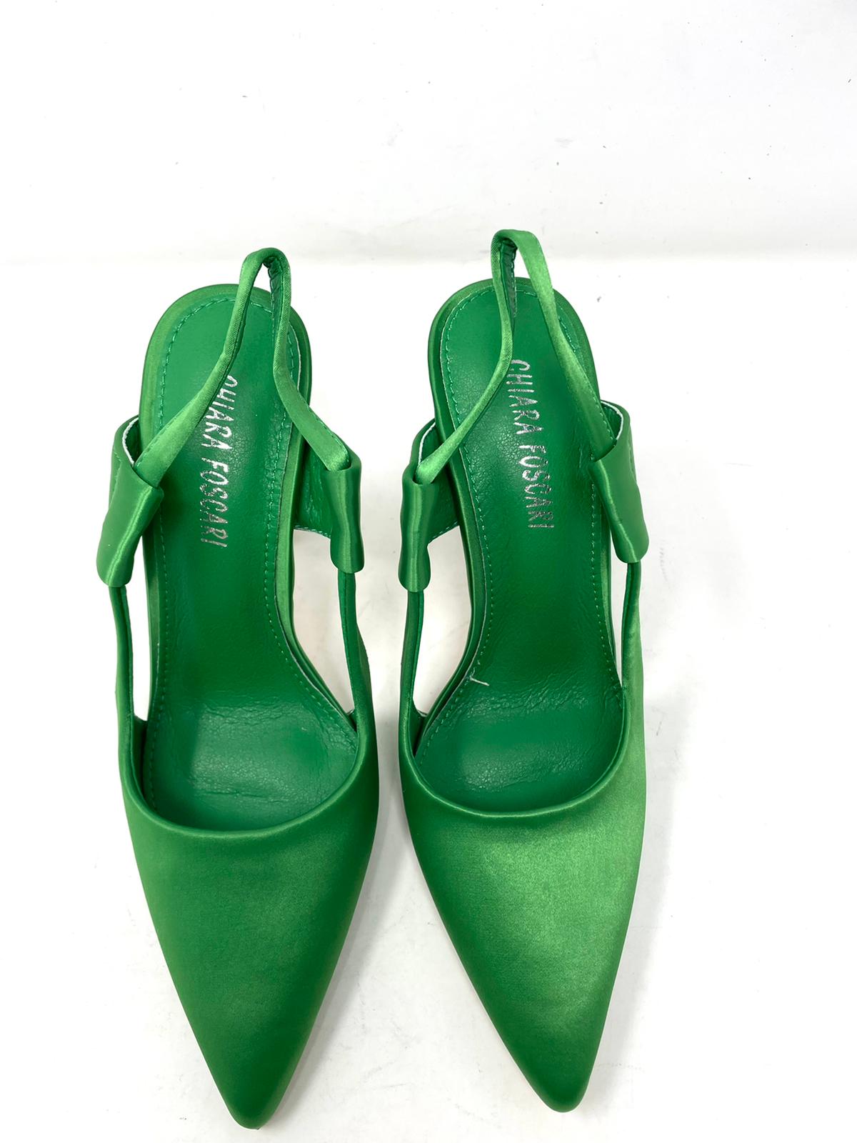Women's pumps with opening