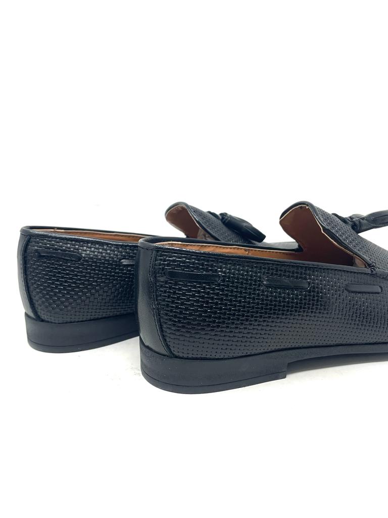 Men's woven leather moccasin with tassels
 made in Italy