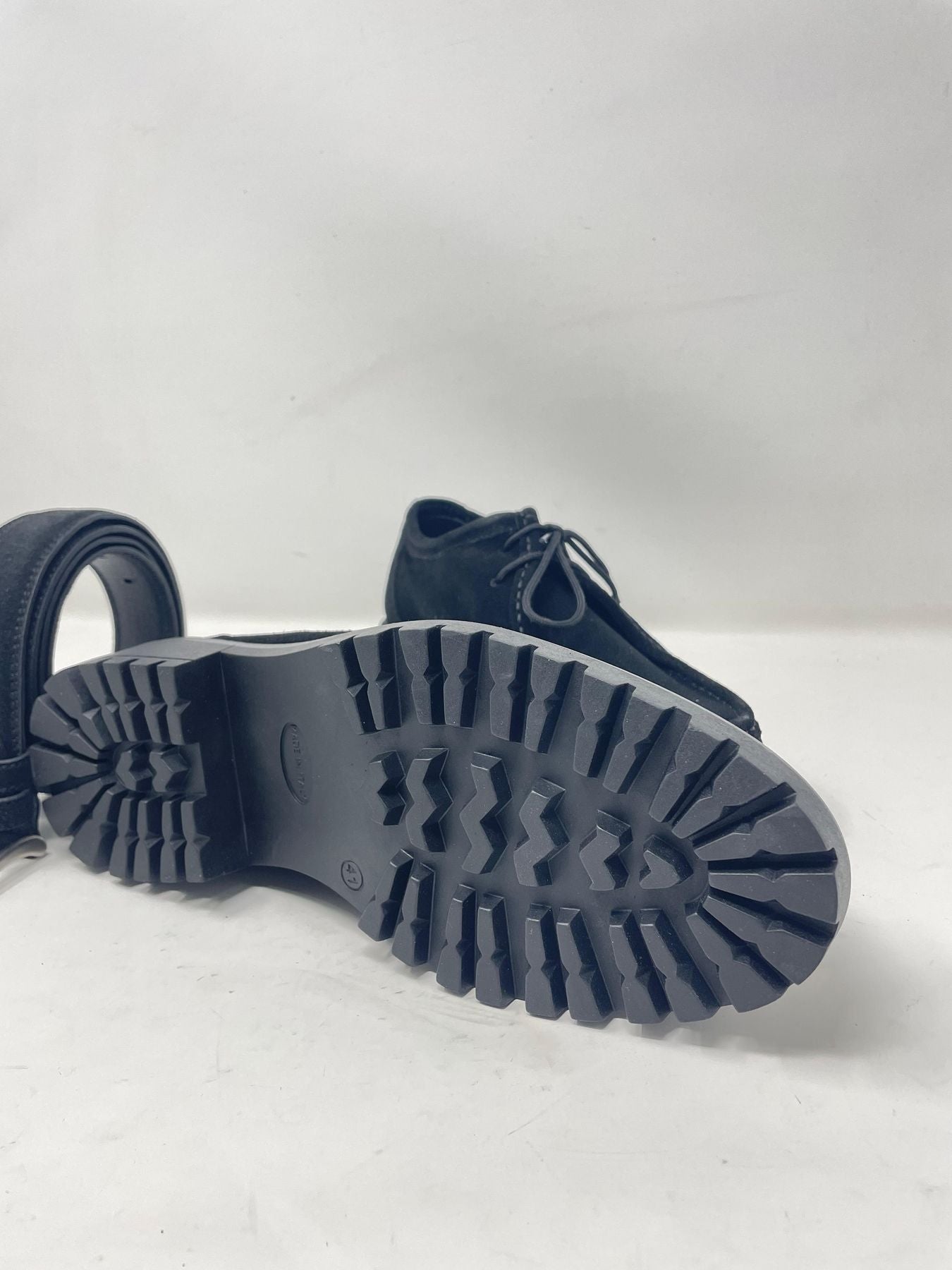 Scarpa modello ingegnere cucita a mano in vera pelle scamosciata  made in italy