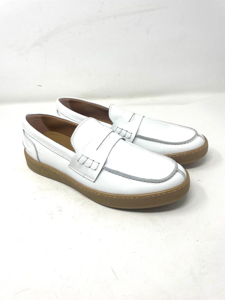 Real leather boat moccasin with amber base