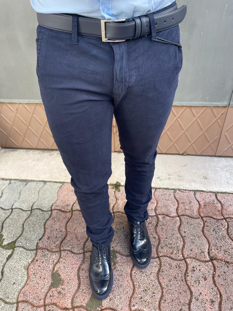 Micro patterned trousers