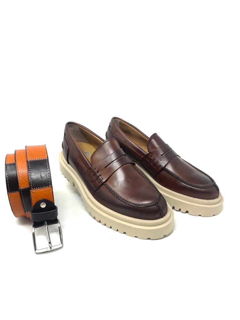 Mocassino rocciatore  vera pelle fondo ambra
made in italy