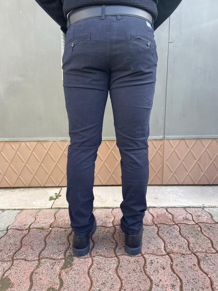 Micro patterned trousers