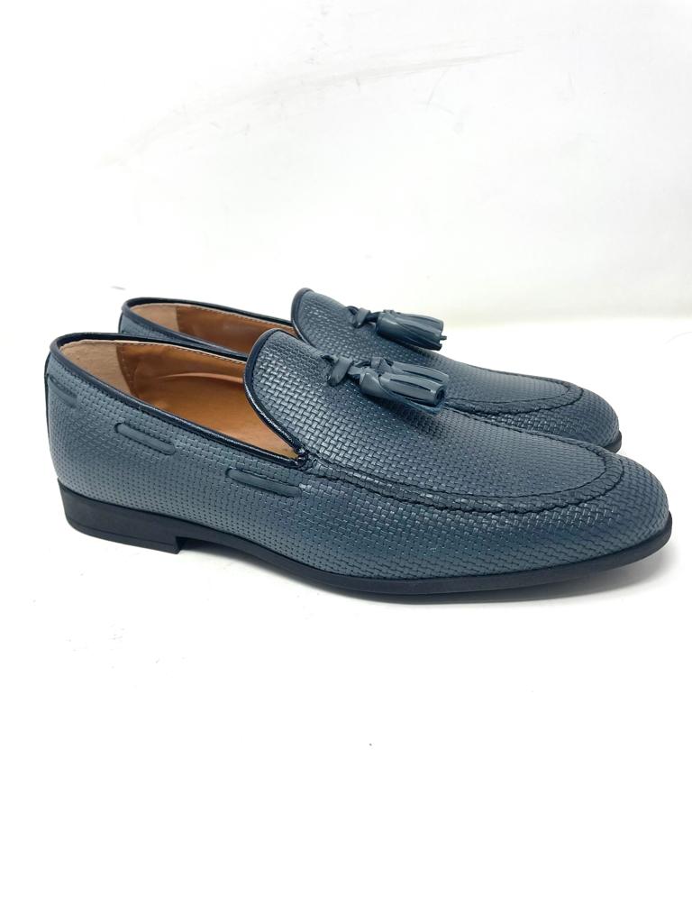 Men's woven leather moccasin with tassels
 made in Italy
