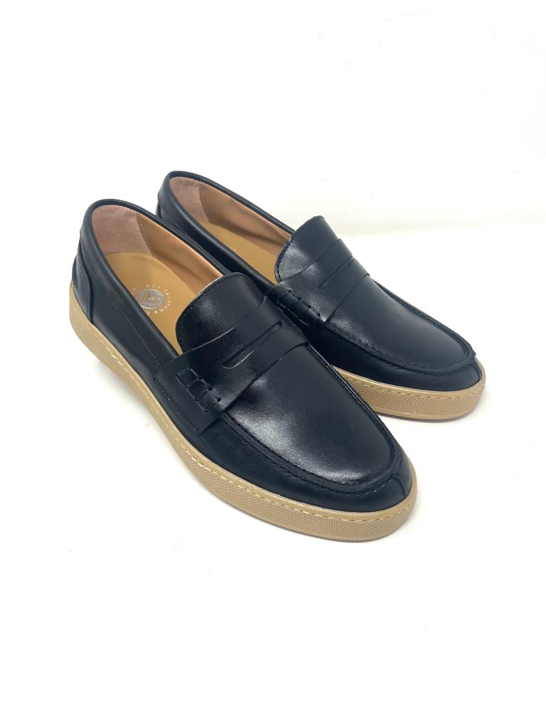 Real leather boat moccasin with amber base