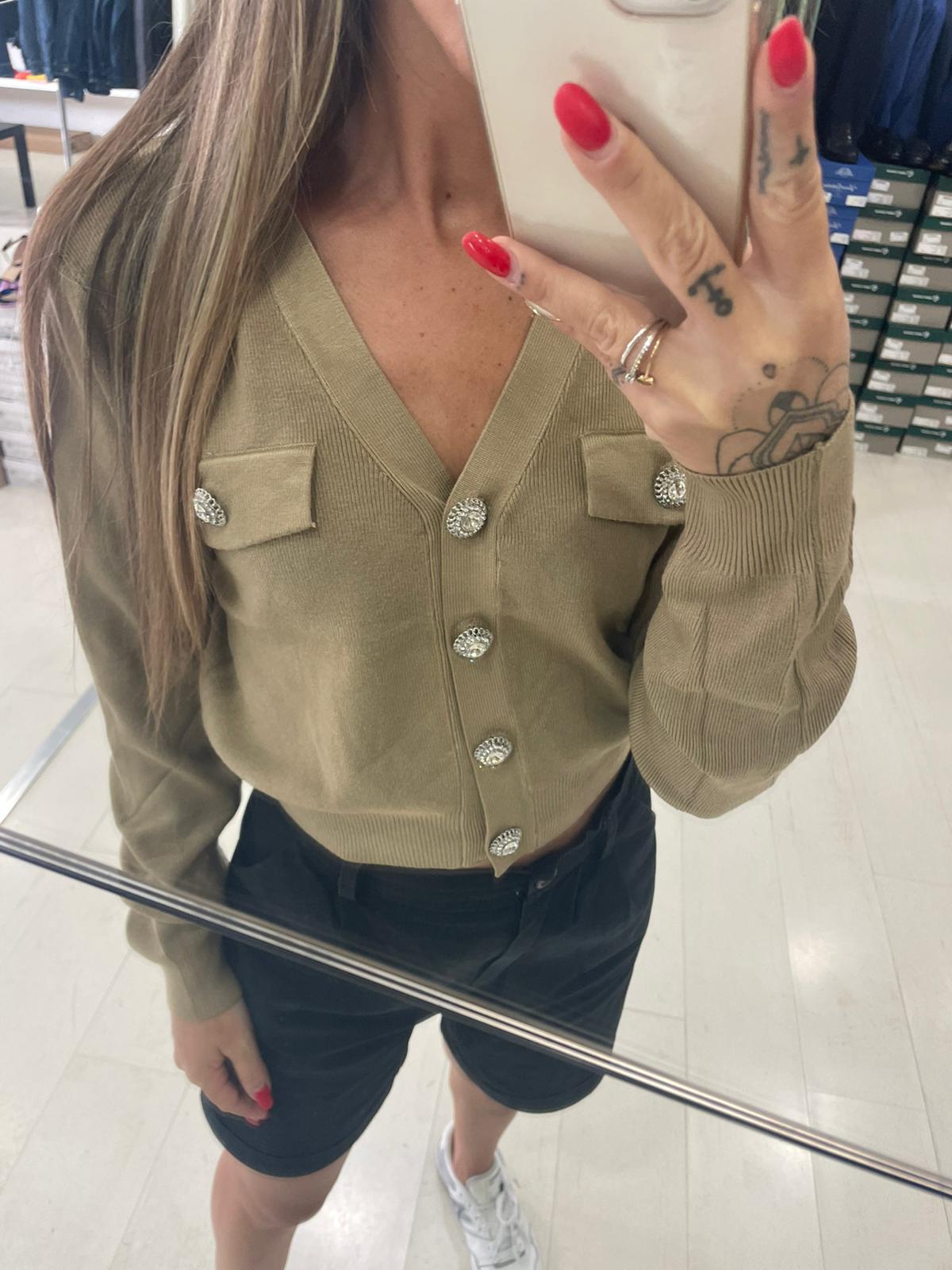 Jewel button cardigan