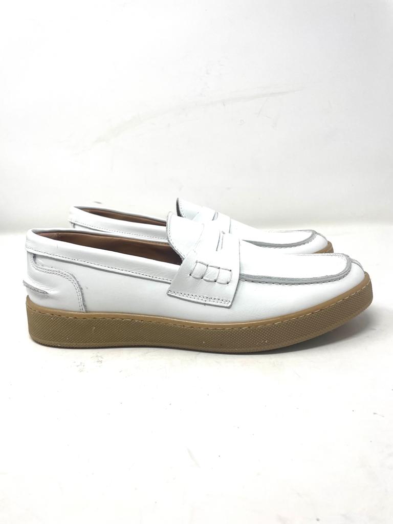 Real leather boat moccasin with amber base